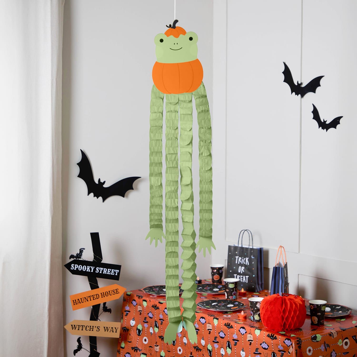 Hallow Scream Honeycomb Decoration, product image 3